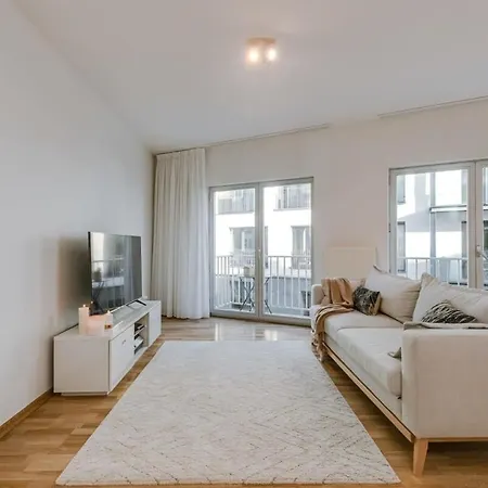 Stylish With Terrace And Balcony Appartamento