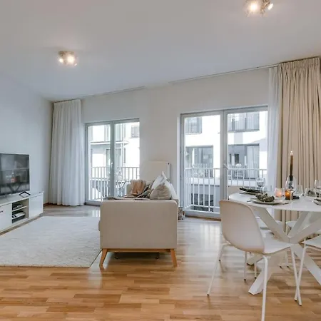 Appartamento Stylish With Terrace And Balcony Anversa